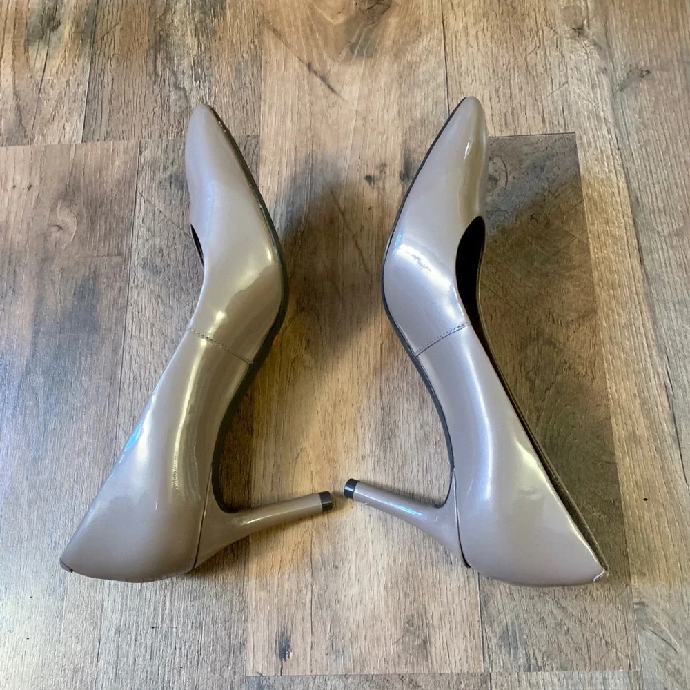 Rockport Total Motion Pointed Toe Pump Size 7